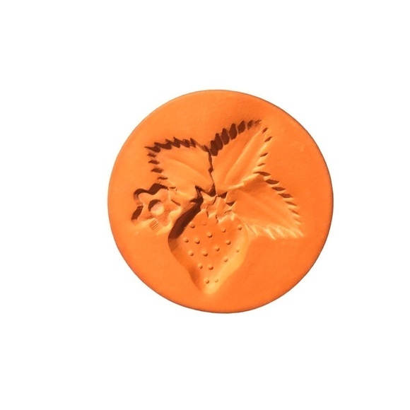 Vintage Terracotta 2” Butter Or Cookie Press Ceram Vintage Clay Cabin Strawberry - Picture 7 of 9